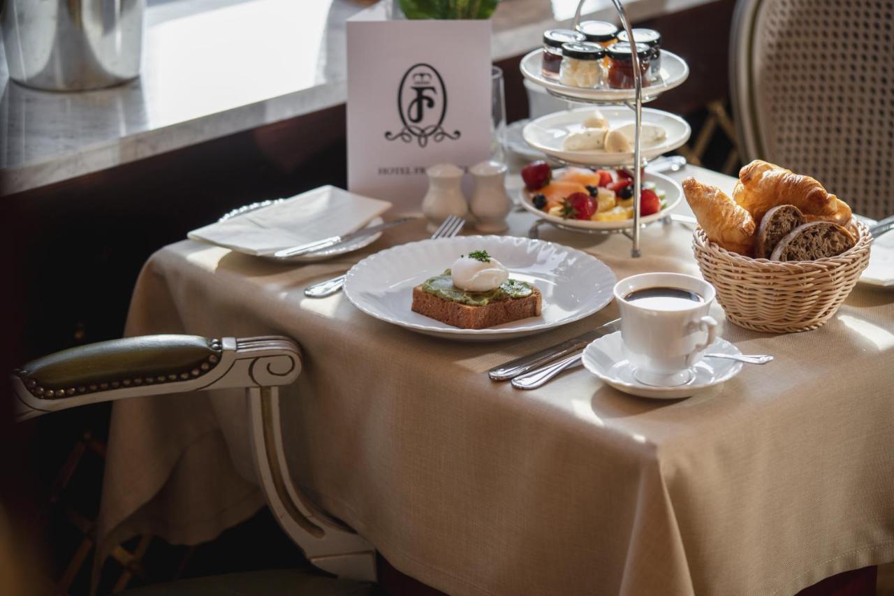Hotel H15 Francuski Old Town - Destigo Hotels คราคูฟ ภายนอก รูปภาพ A typical breakfast at the hotel