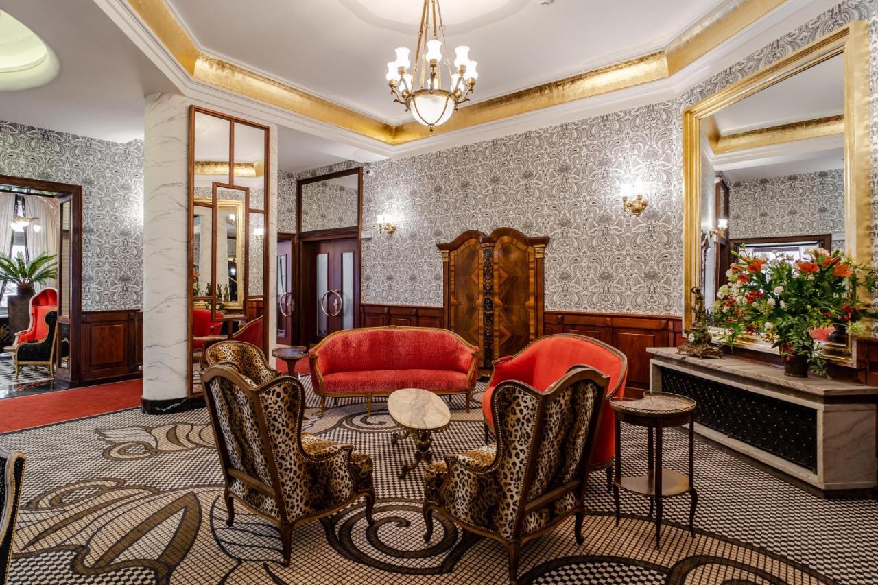Hotel H15 Francuski Old Town - Destigo Hotels คราคูฟ ภายนอก รูปภาพ The lobby of the hotel